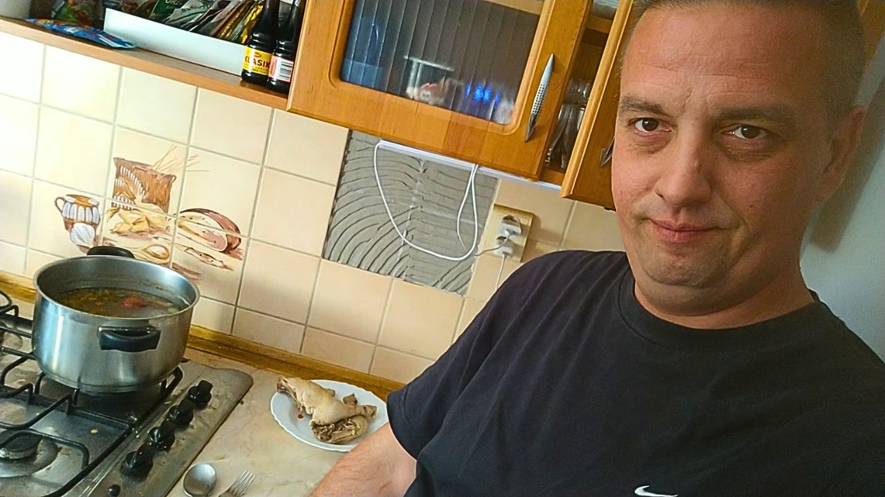 Tajomstvo perníkovej sliepky alebo Horor na sporáku